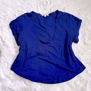 Aritzia Cropped Scoop Neck Tee XS - Bright Blue